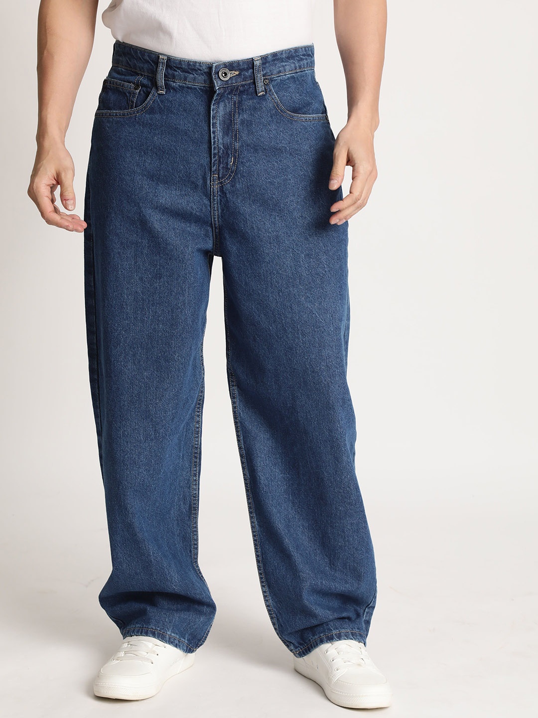

The Roadster Lifestyle Co Men Cotton Loose Balloon Jeans, Blue