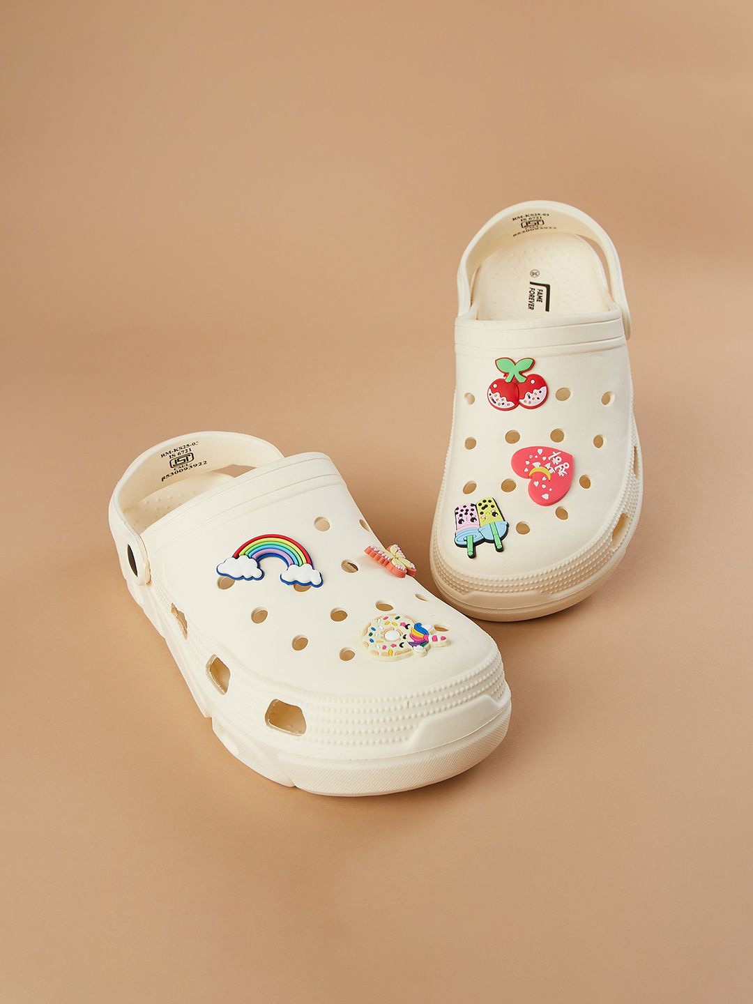 

Fame Forever by Lifestyle Girls Clogs, Off white