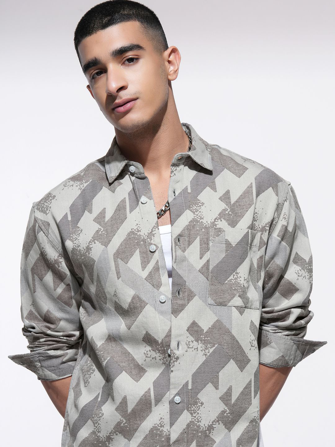 

HIGHLANDER Men Comfort Opaque Printed Casual Shirt, Purple