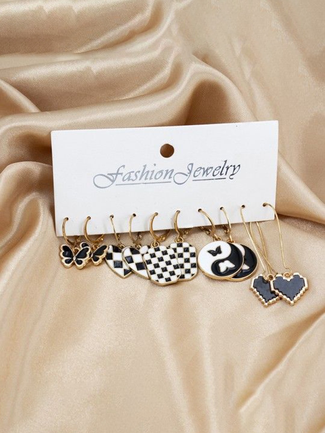 

DressBerry Contemporary Hoop Earrings, Black