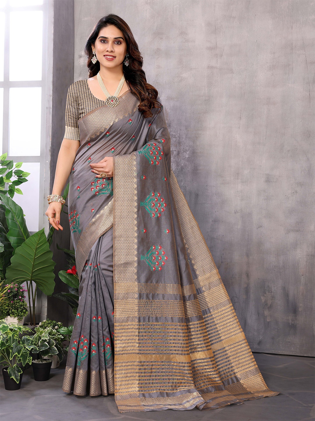 

Moda Rapido Floral Embroidered Kanjeevaram Saree, Grey