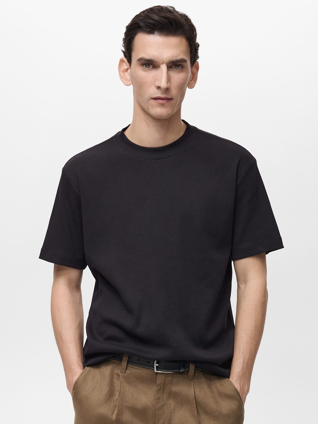 

MANGO MAN Ribbed T-shirt, Black