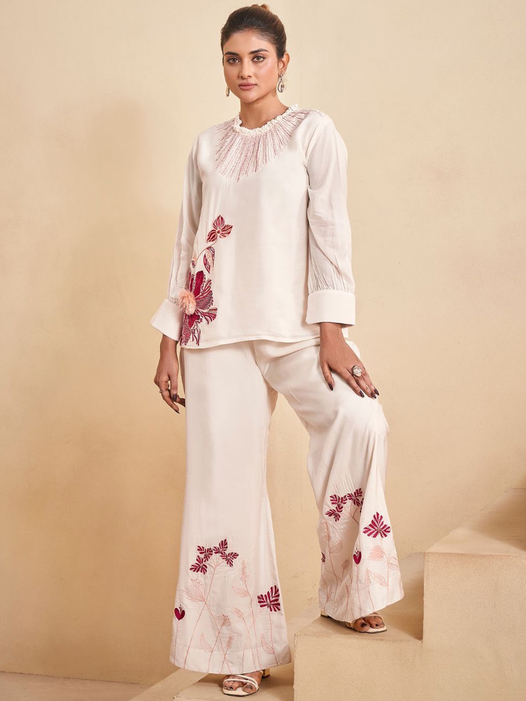 

Kaftanize Magnolia Blaze Ensemble Uppada Top With Trousers Co-Ords, White