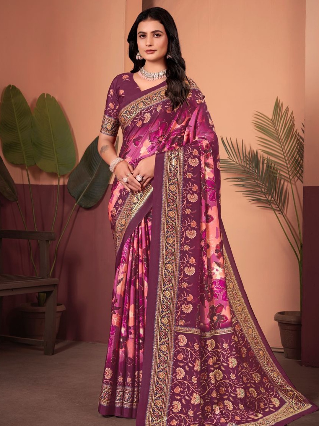 

Suha Floral Poly Crepe Saree, Magenta