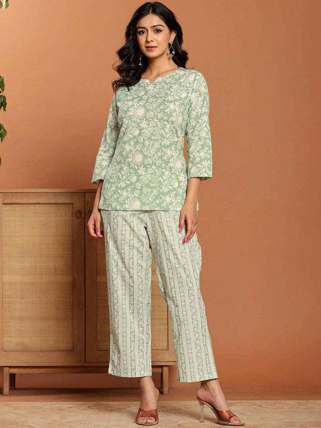 

Ragavi Printed Pure Cotton Tunic With Trouser Co-Ords, Green