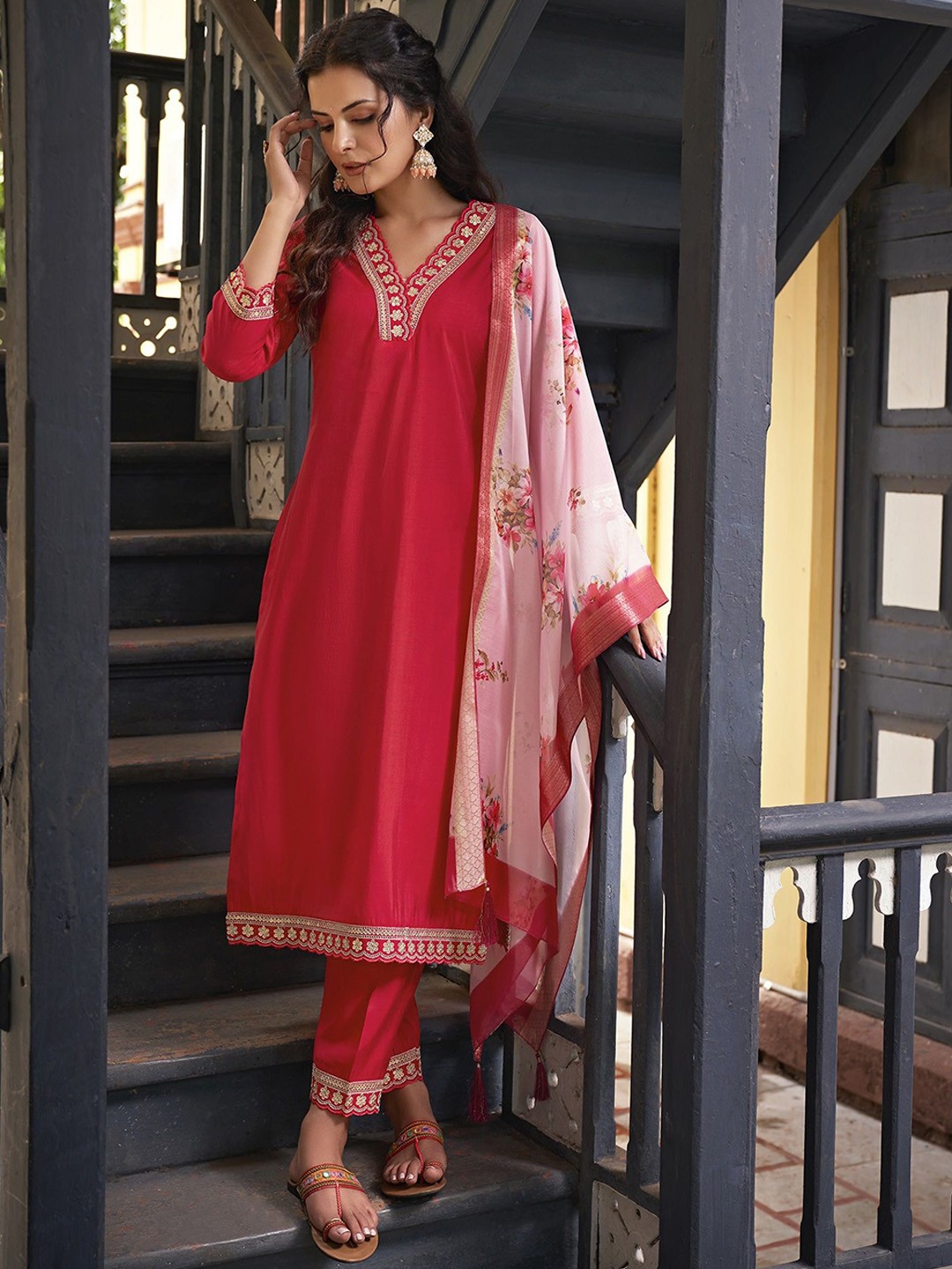 

Colors of Earth Women Embroidered Regular Kurta with Trousers & With Dupatta, Pink