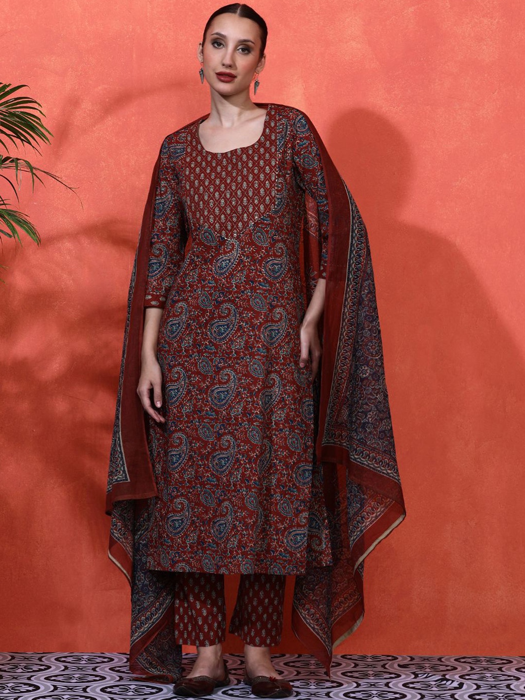 

Sangria Floral Printed Pure Cotton Straight Kurta With Trousers & Dupatta, Maroon