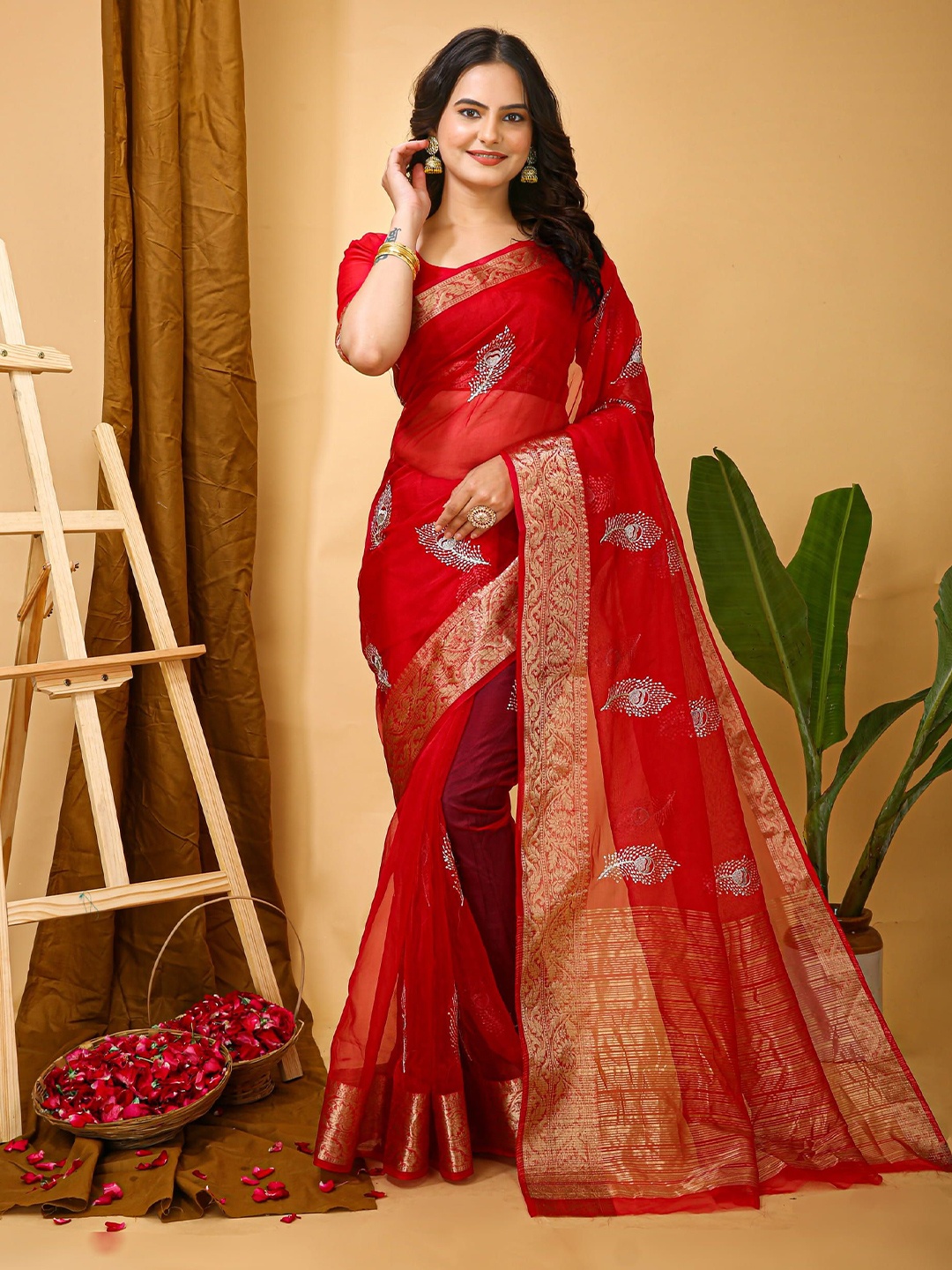 

Mitera Ethnic Motifs Zari Art Silk Banarasi Saree, Red