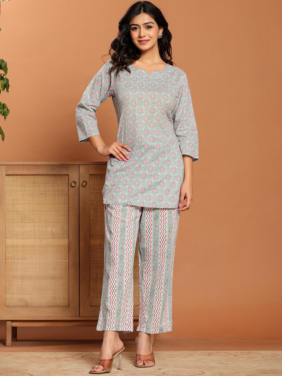 

Ragavi Printed Round Neck Pure Cotton Tunic With Trousers Co-Ords, Green