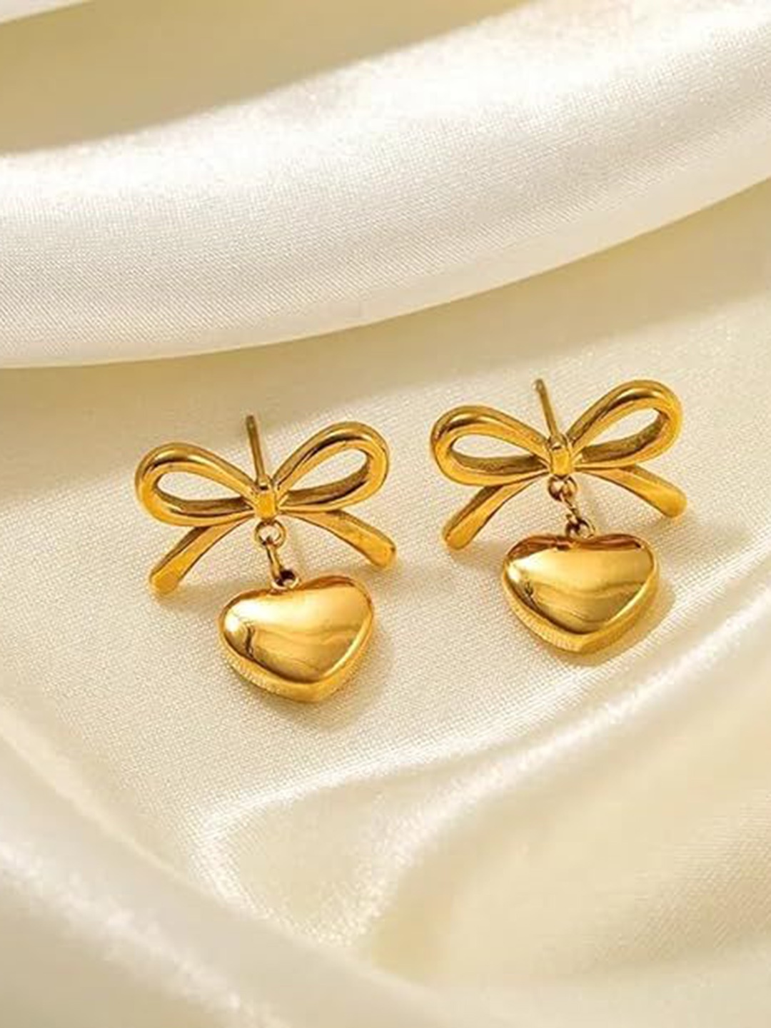 

DressBerry Heart Shaped Drop Earrings, Gold