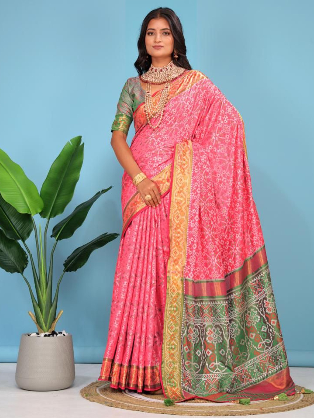 

AKSH FASHION Bandhani Zari Pure Silk Patola Saree, Pink