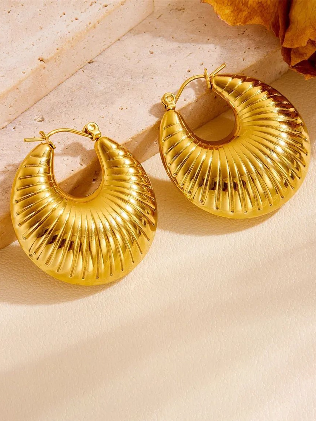 

DressBerry Circular Hoop Earrings, Gold