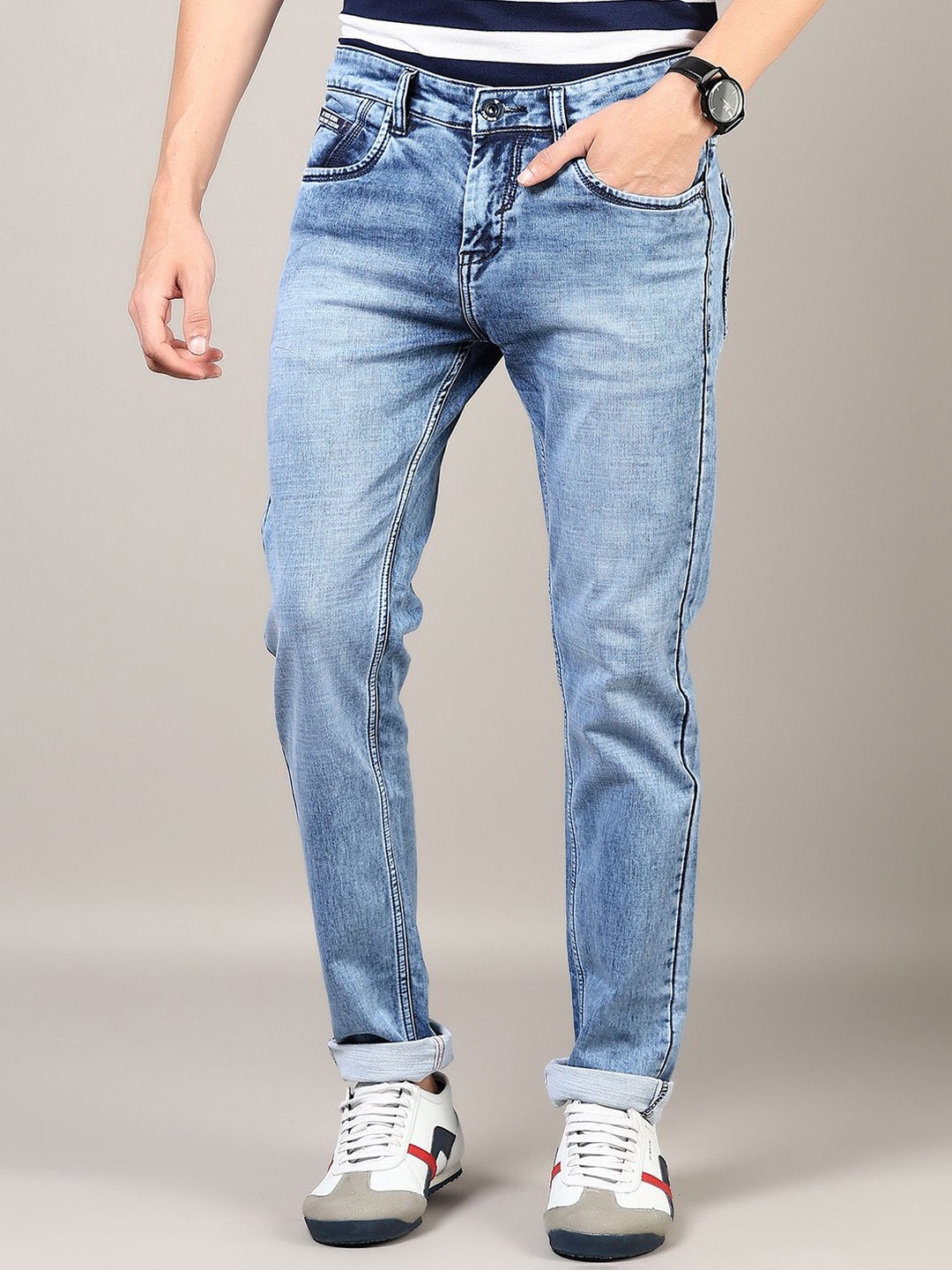 

V-Mart Men Slim Fit Light Fade Jeans, Blue