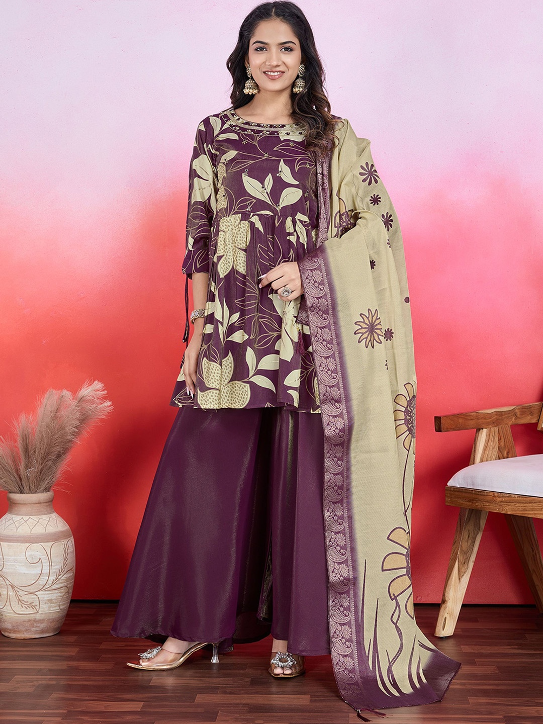 

MOJILAA Women Floral Printed Regular Beads and Stones Kurta with Palazzos & With Dupatta, Maroon