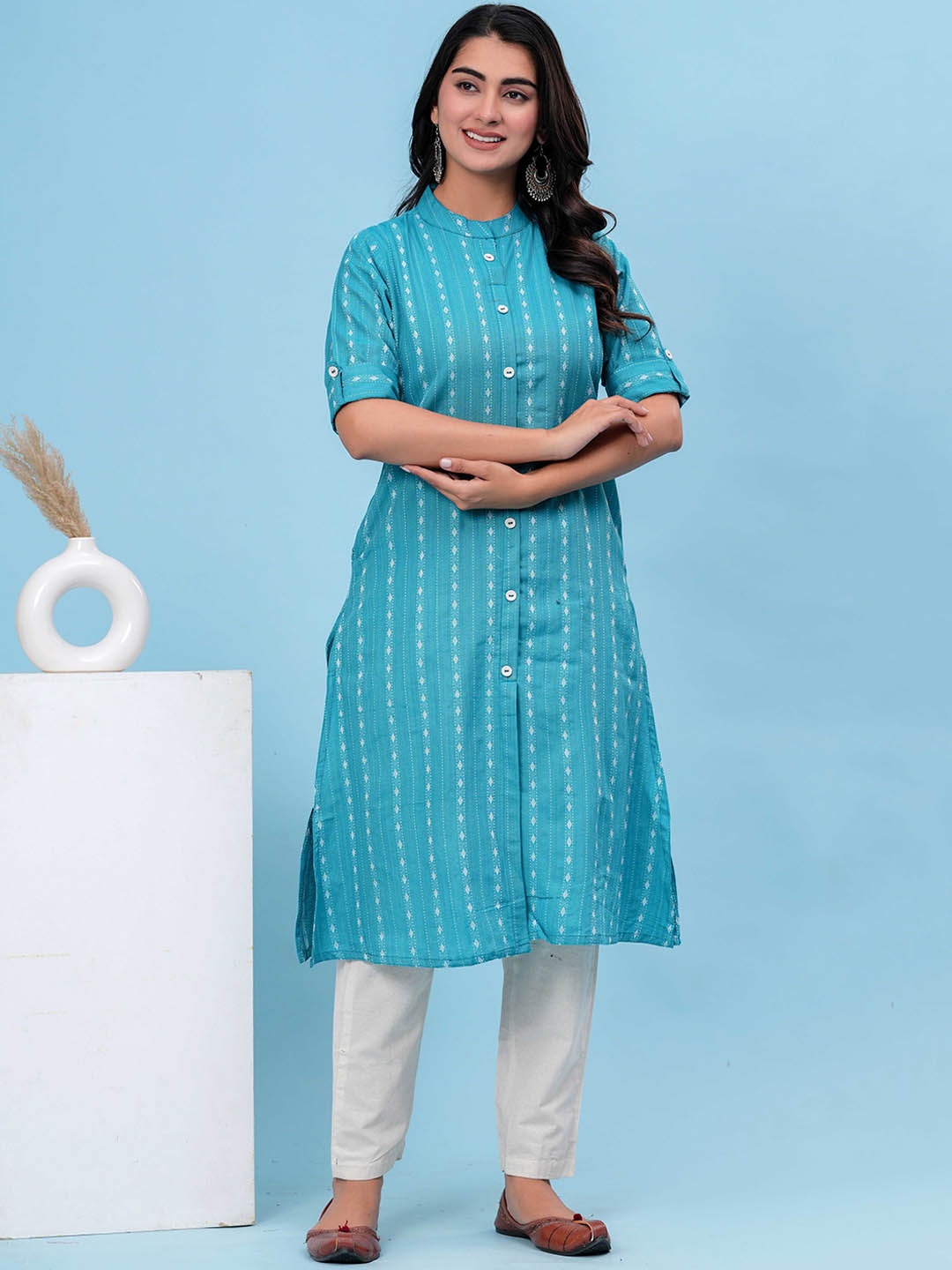 

HEARTLOOM Women Regular Pure Cotton Kurta with Trousers, Turquoise blue