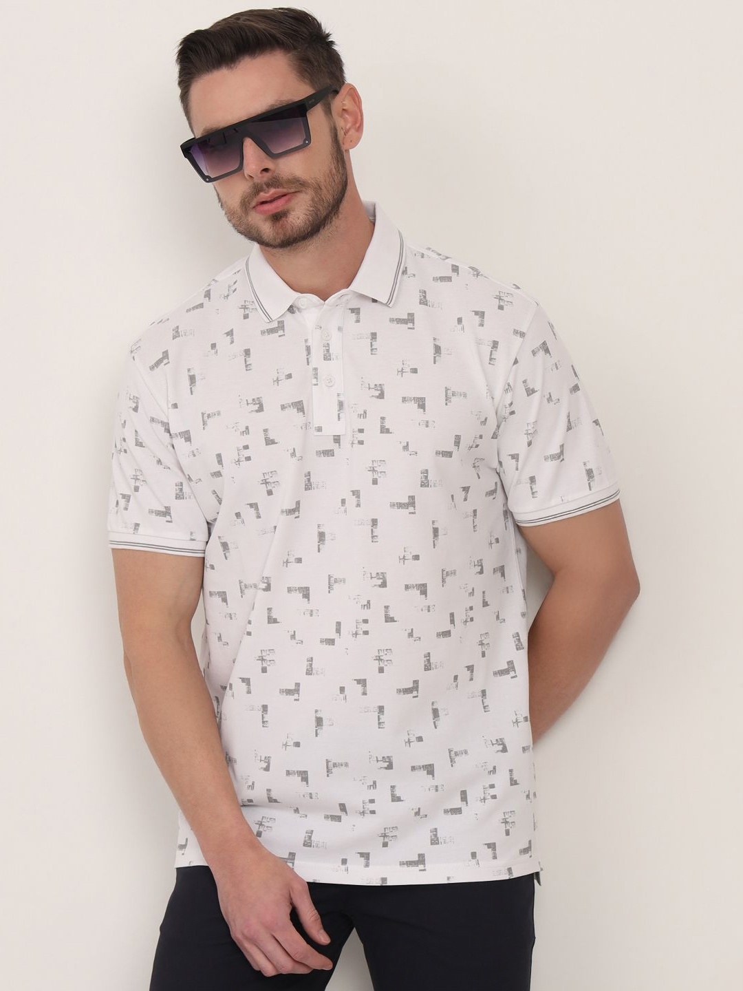 

JADE BLUE Men Printed Polo Collar Pockets Slim Fit T-shirt, White
