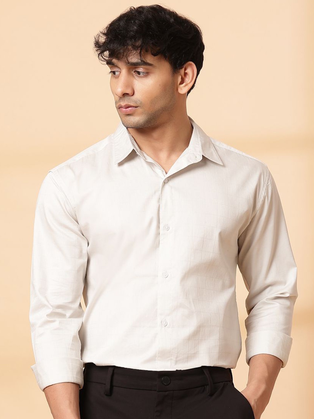 

Rigo Men Opaque Casual Shirt, White