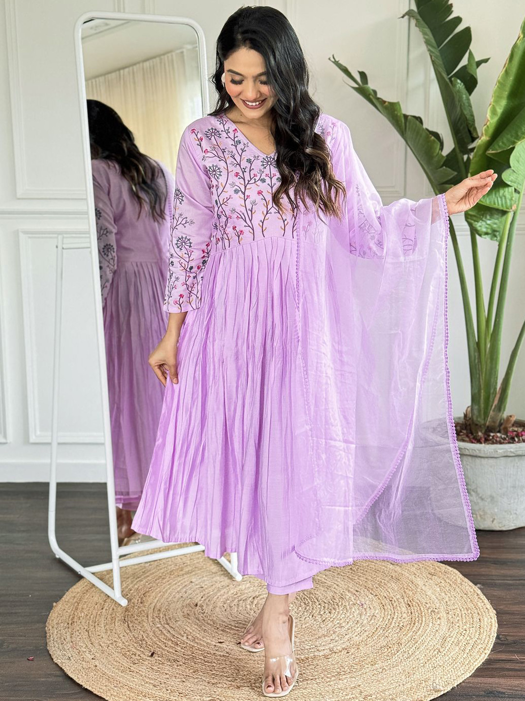 

DIVASTRI Women Floral Embroidered Pleated Thread Work Kurta with Trousers & With Dupatta, Purple