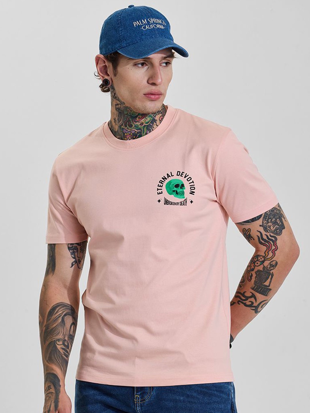 

Snitch Men Printed Slim Fit T-shirt, Pink