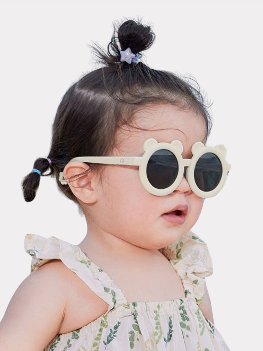 

Little Surprise Box LLP Black & White Round Sunglasses With UV Protected Lens