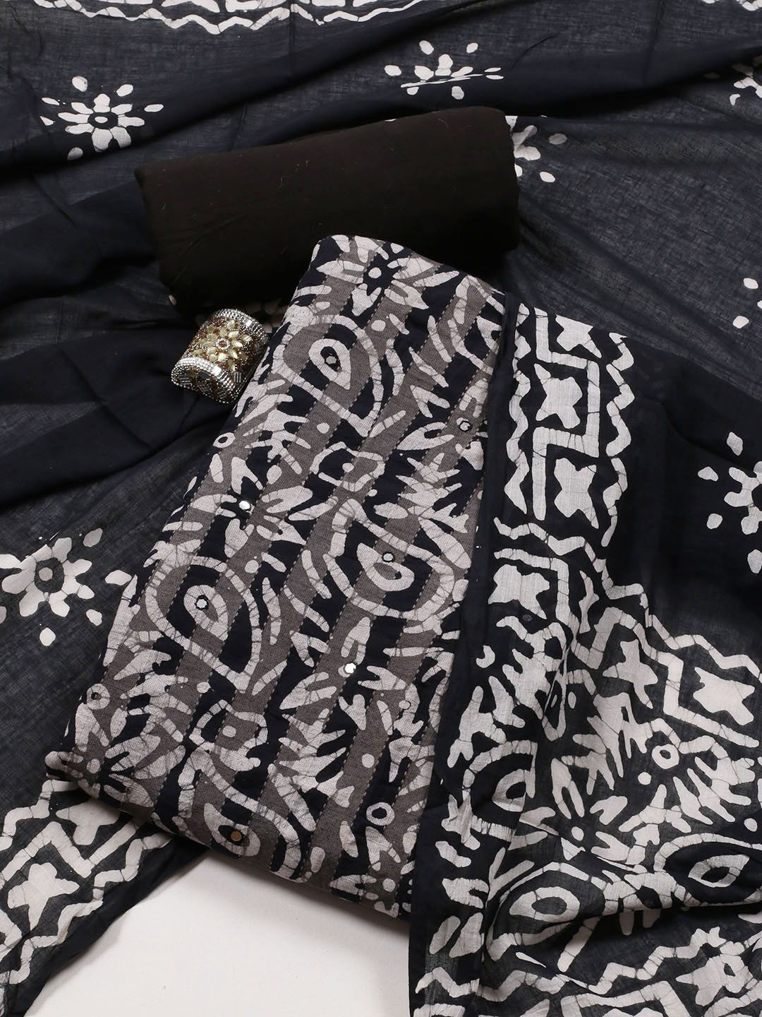 

Meena Bazaar Printed Unstitched Dress Material, Black