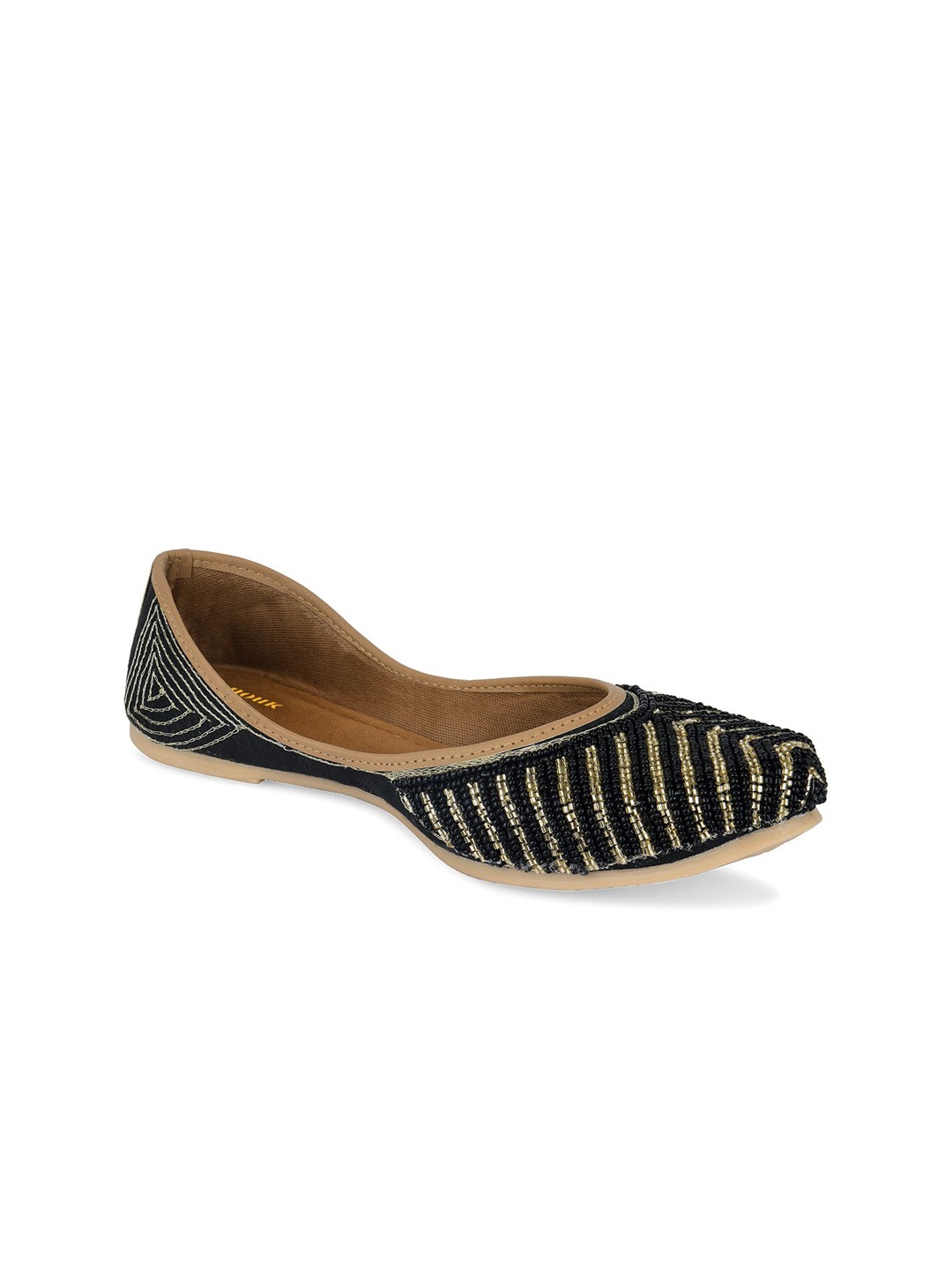 

Anouk Women Embellished Ethnic Mojaris Flats, Black