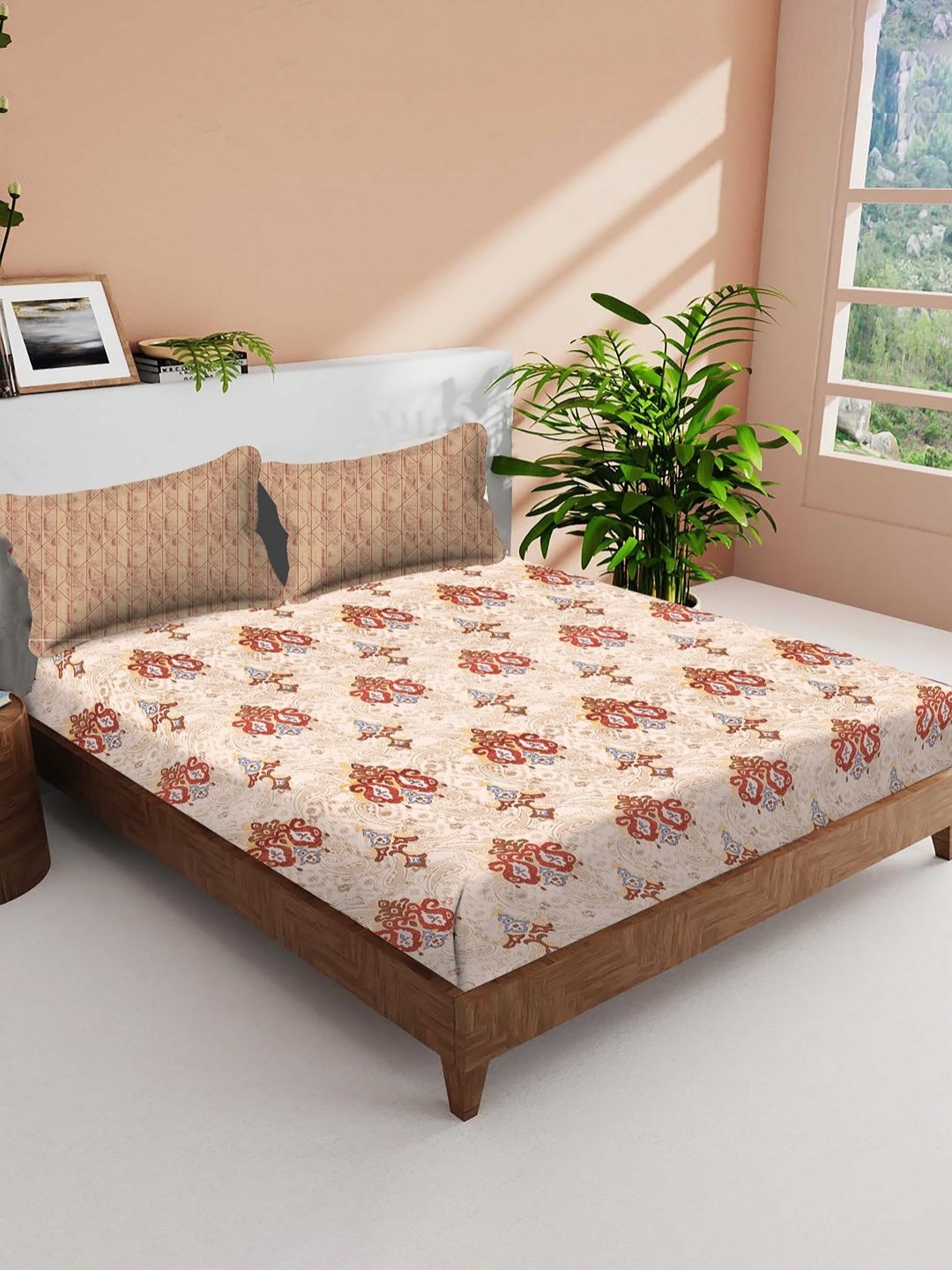 

VINTANA Brown & Maroon 160 TC Queen Bedsheet with 2 Pillow Covers