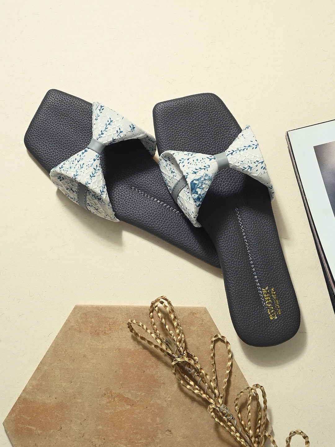 

Anouk Women Open Toe Flats with Bows, Grey