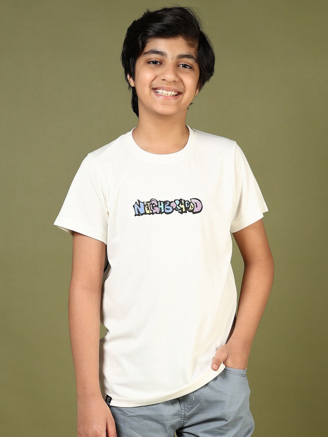 

V-Mart Boys Printed Monochrome Pockets T-shirt, White