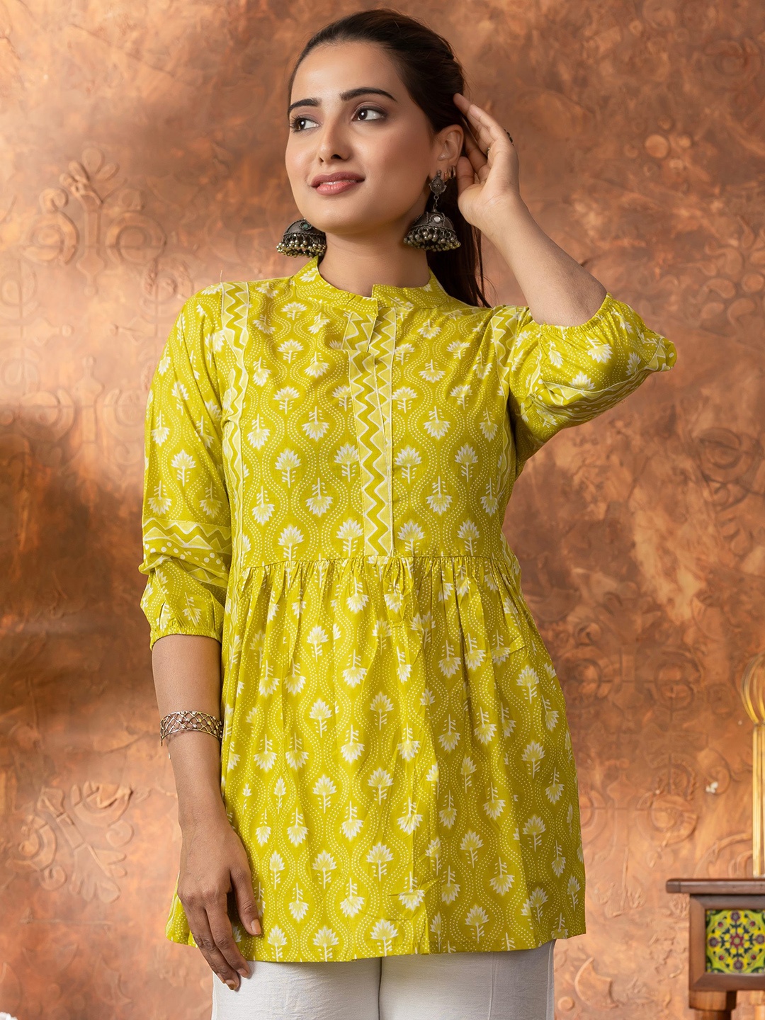 

Choice 4 Women Printed Tunic, Yellow