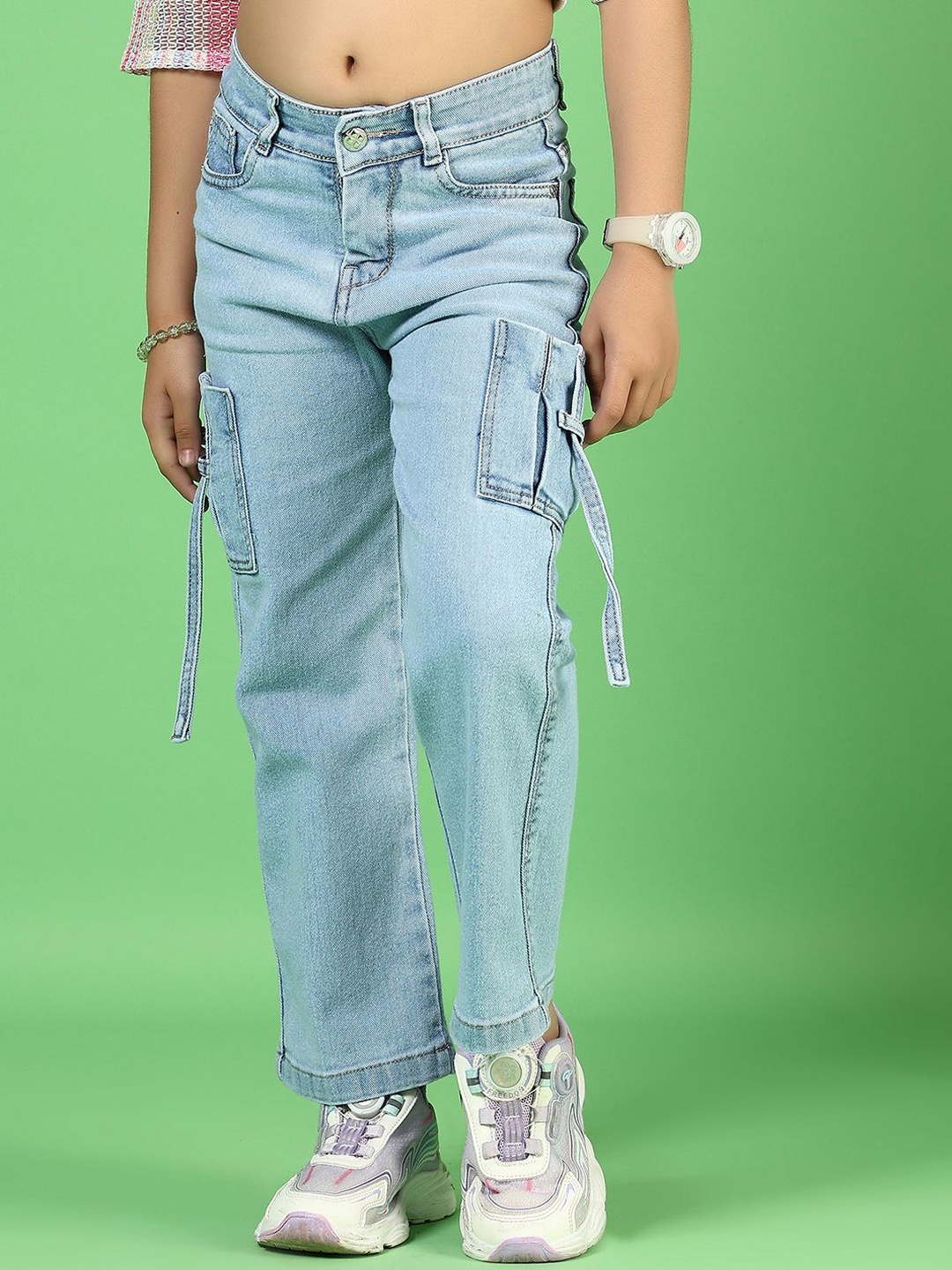 

V-Mart Girls Light Fade Jeans, Blue