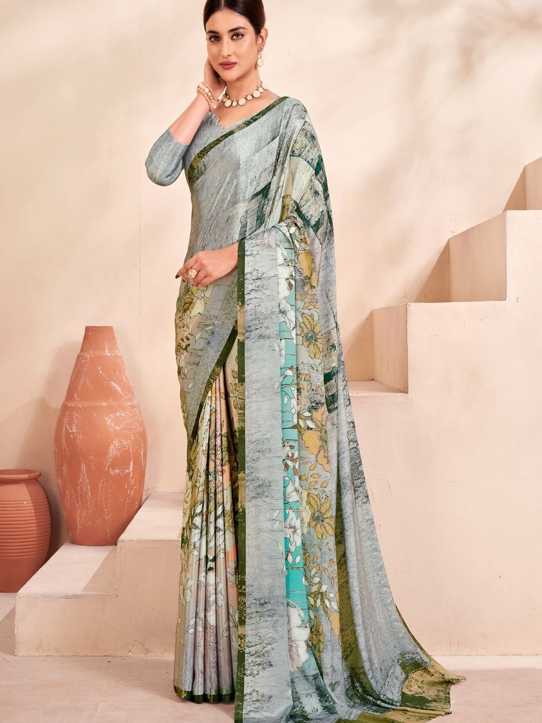 

Suha Floral Poly Crepe Saree, Grey