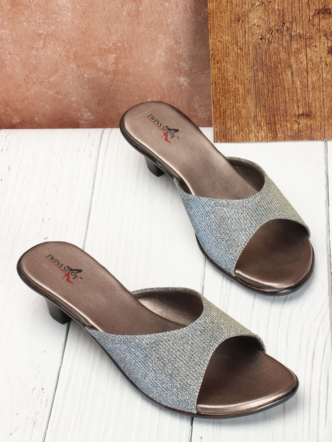 

TWINSSHOE Blocked Heel Sandals, Grey