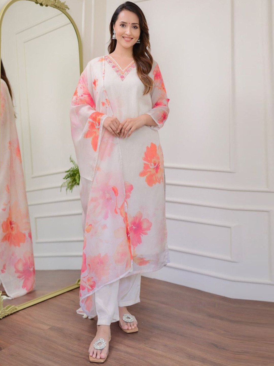 

SHIJILA Women Floral Printed Regular Thread Work Kurta with Trousers & With Dupatta, Off white