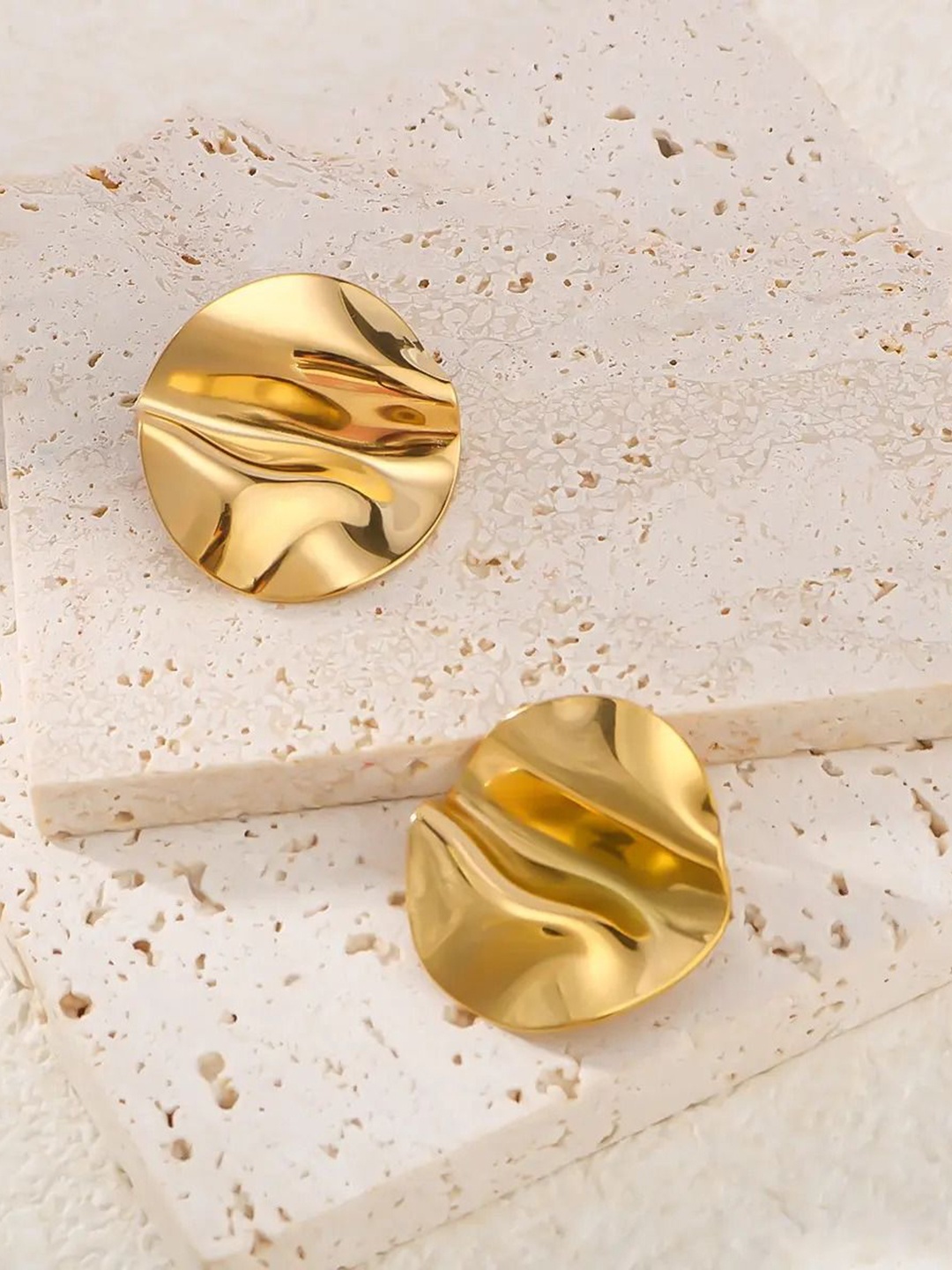 

DressBerry Circular Studs Earrings, Gold