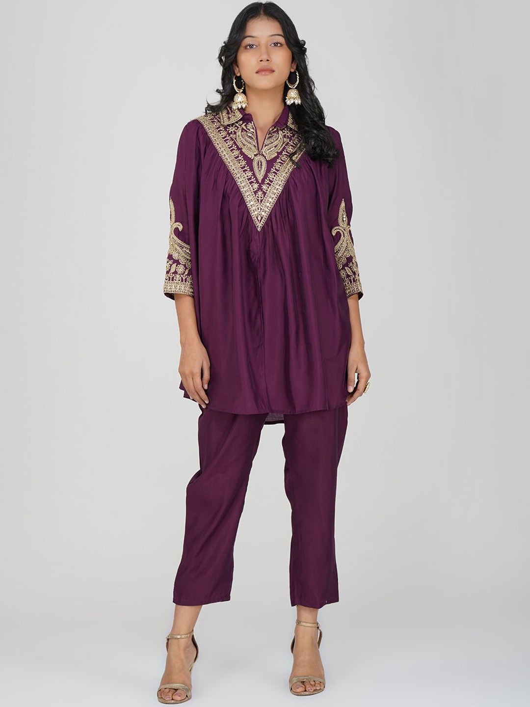 

Charitra Embroidered V-Neck Tunic With Trousers Co-Ords, Purple