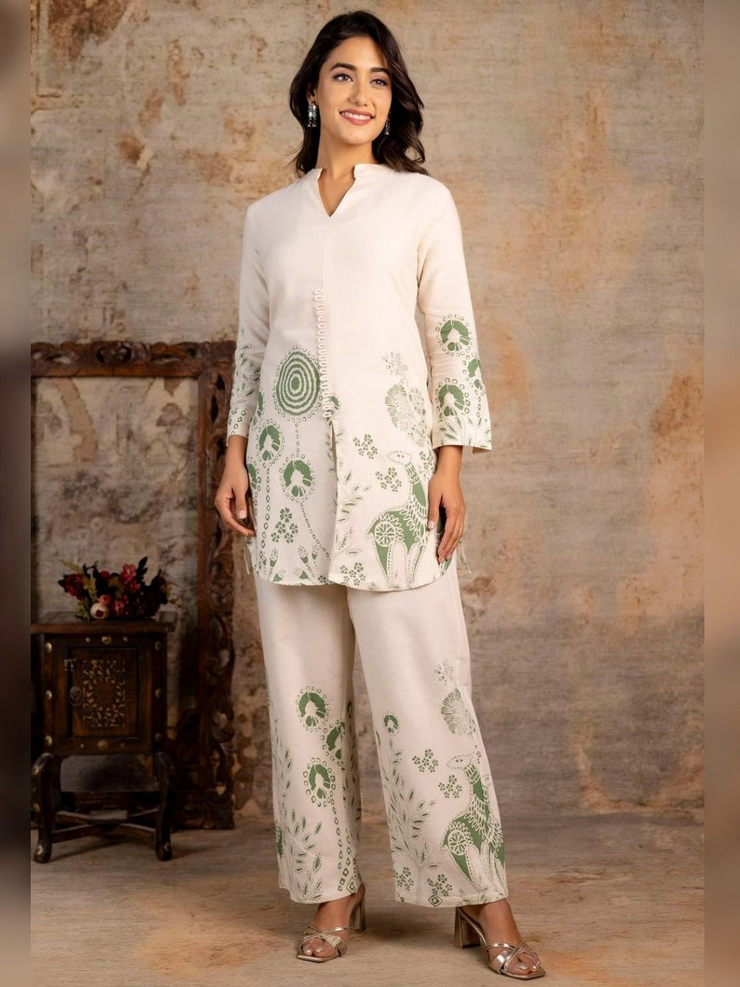 

Atha Fashion Women Floral Printed Regular Pure Cotton Kurti with Palazzos, Off white