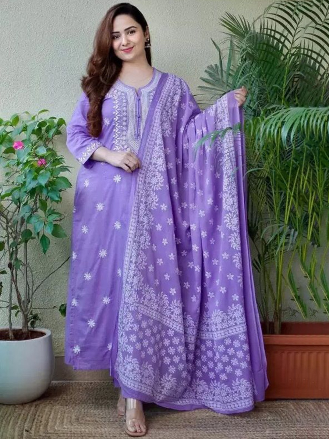 

BAESD Women Floral Embroidered Regular Chikankari Kurta with Trousers & With Dupatta, Lavender