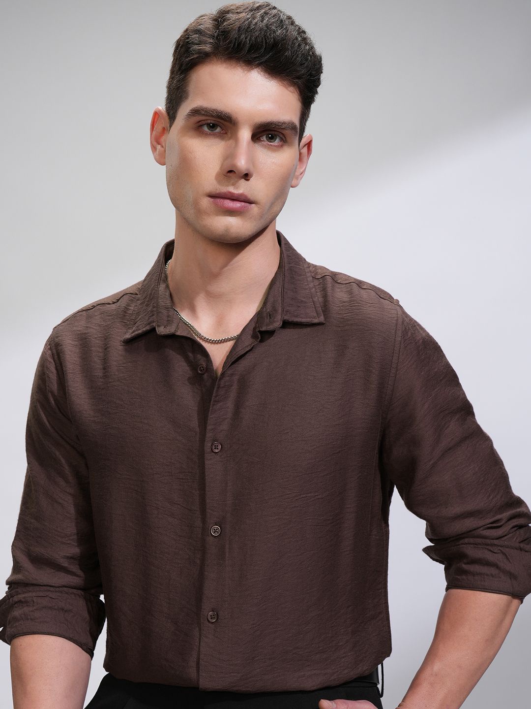 

HIGHLANDER Men Comfort Slim Fit Opaque Casual Shirt, Brown