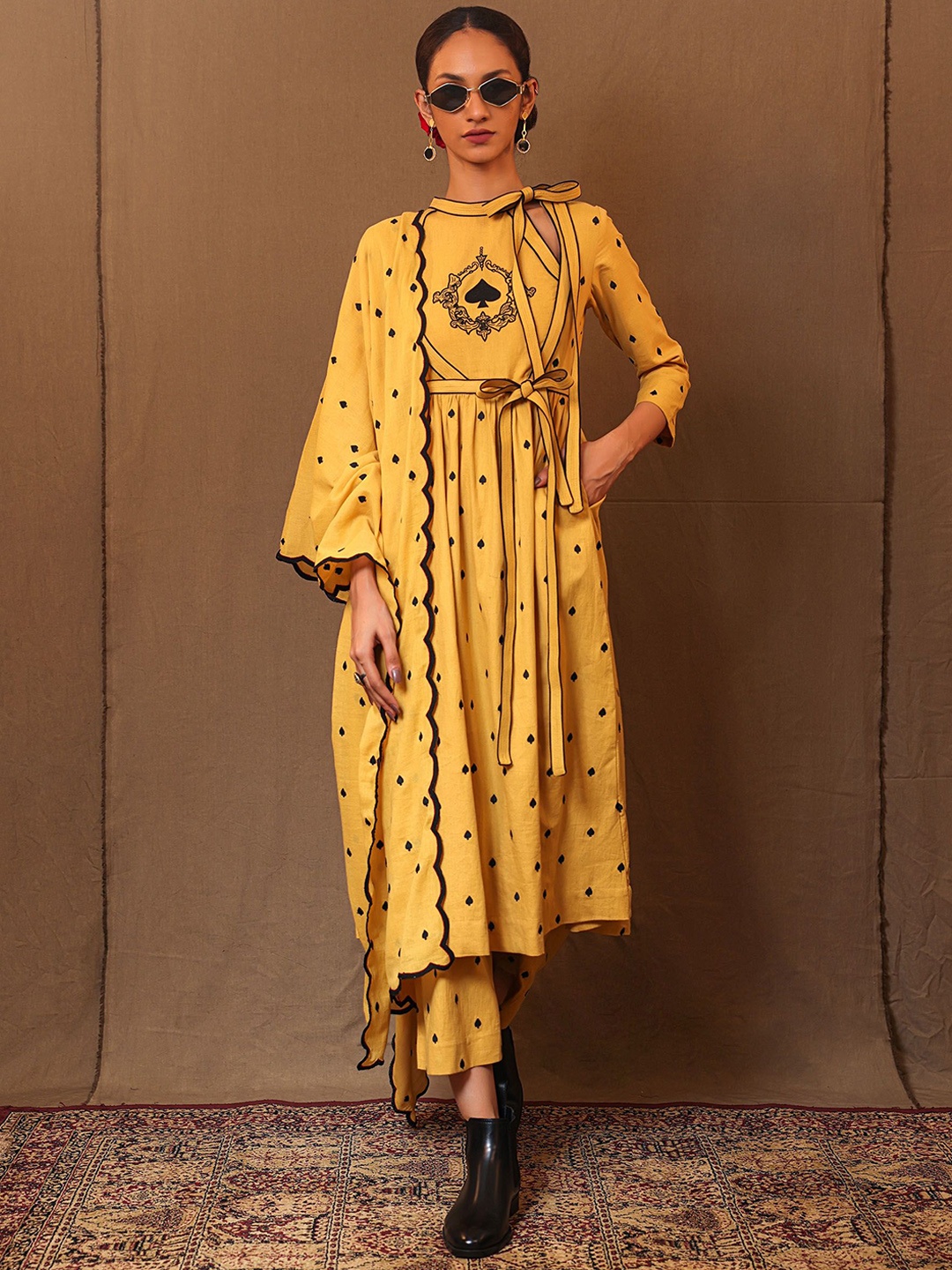 

MATI Women Printed Comfort High-Rise Pleated Trousers, Yellow