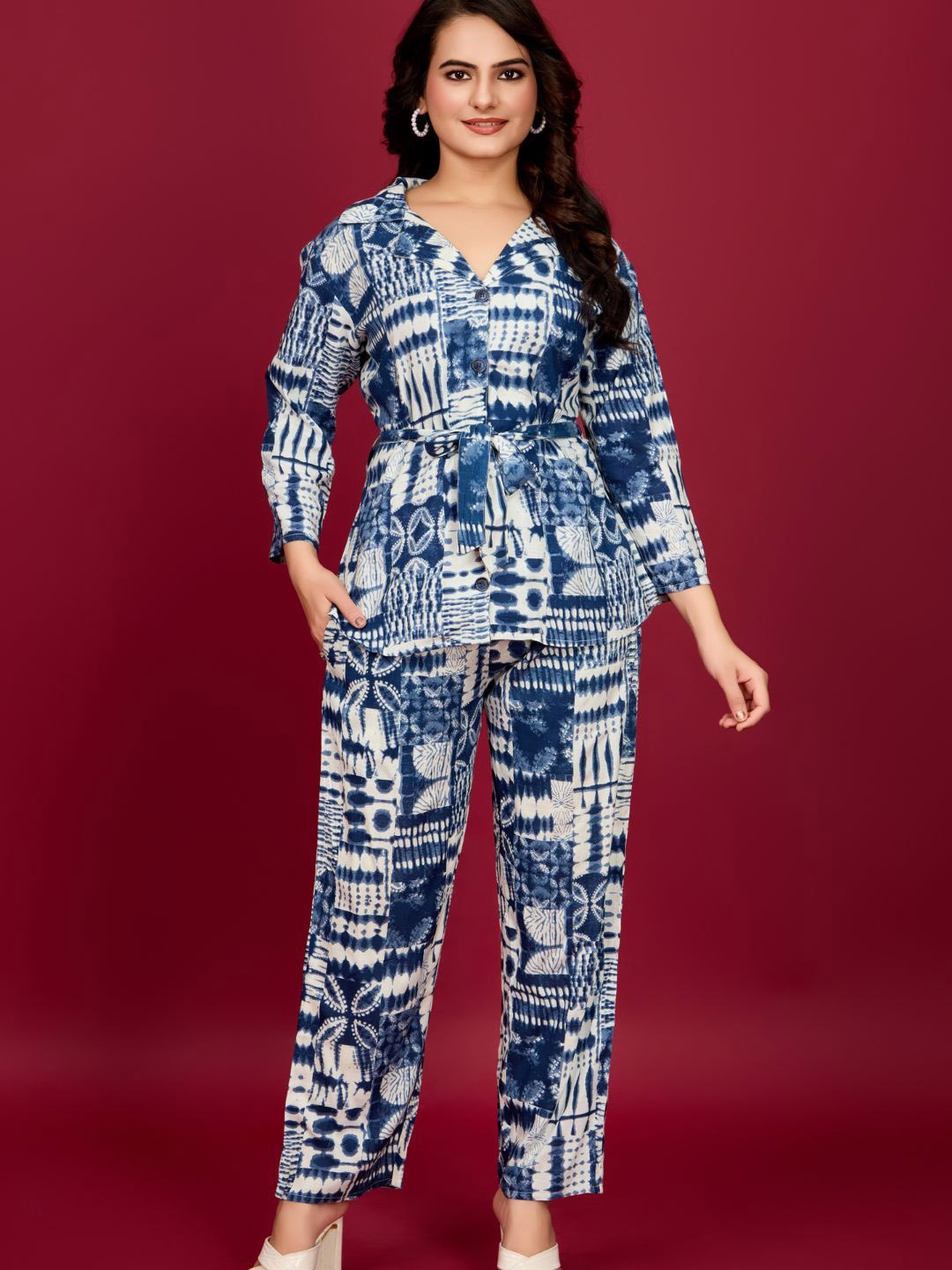 

Kaftanize Abstract Print Tie-Front Top With Trousers Co-Ords, Navy blue