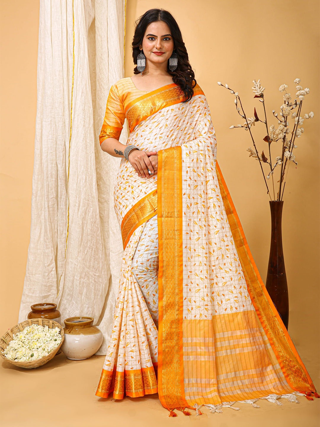 

Mitera Ethnic Motifs Zari Art Silk Banarasi Saree, Yellow