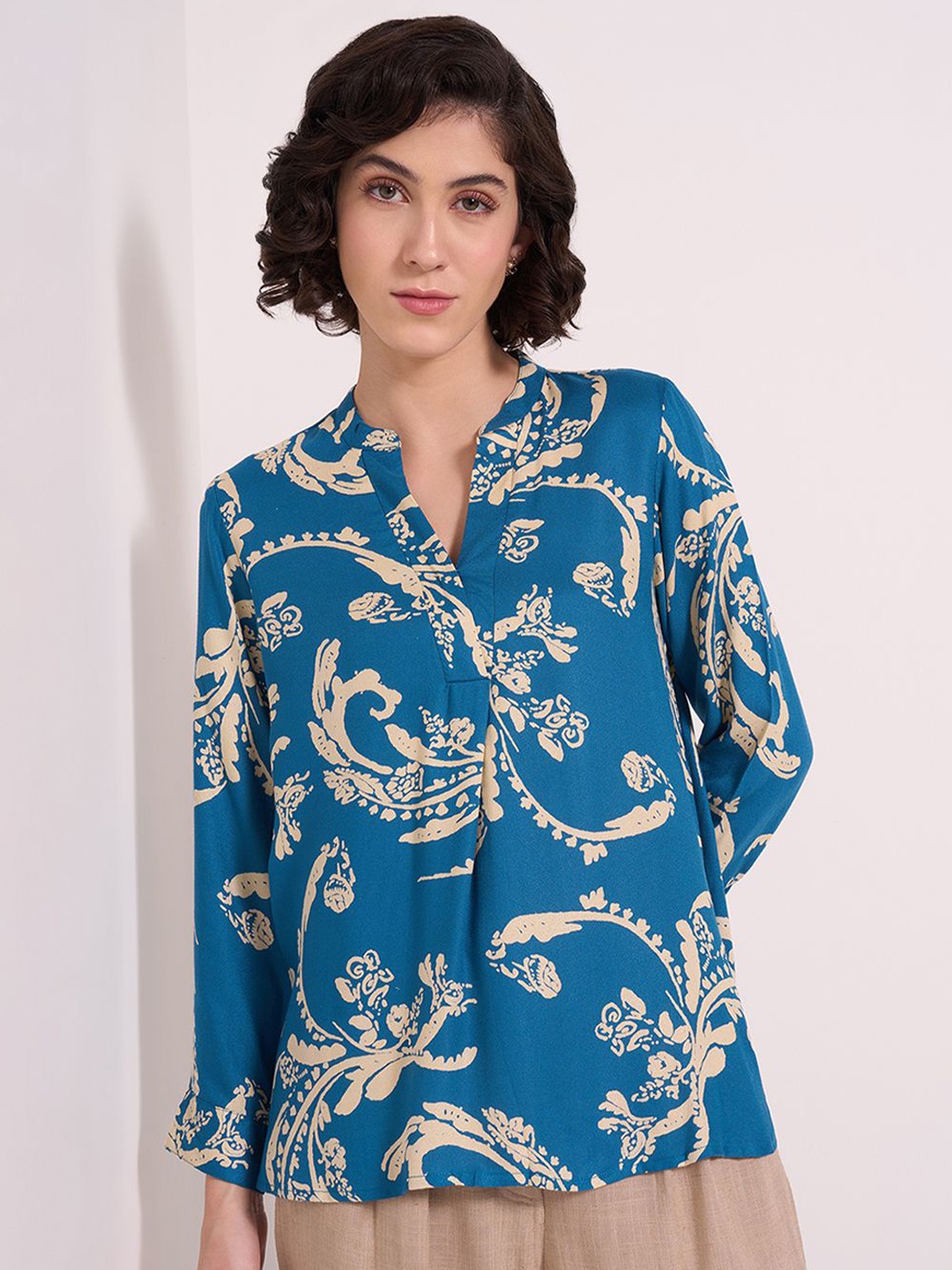 

AKKRITI BY PANTALOONS Mandarin Collar Printed Tunic, Teal