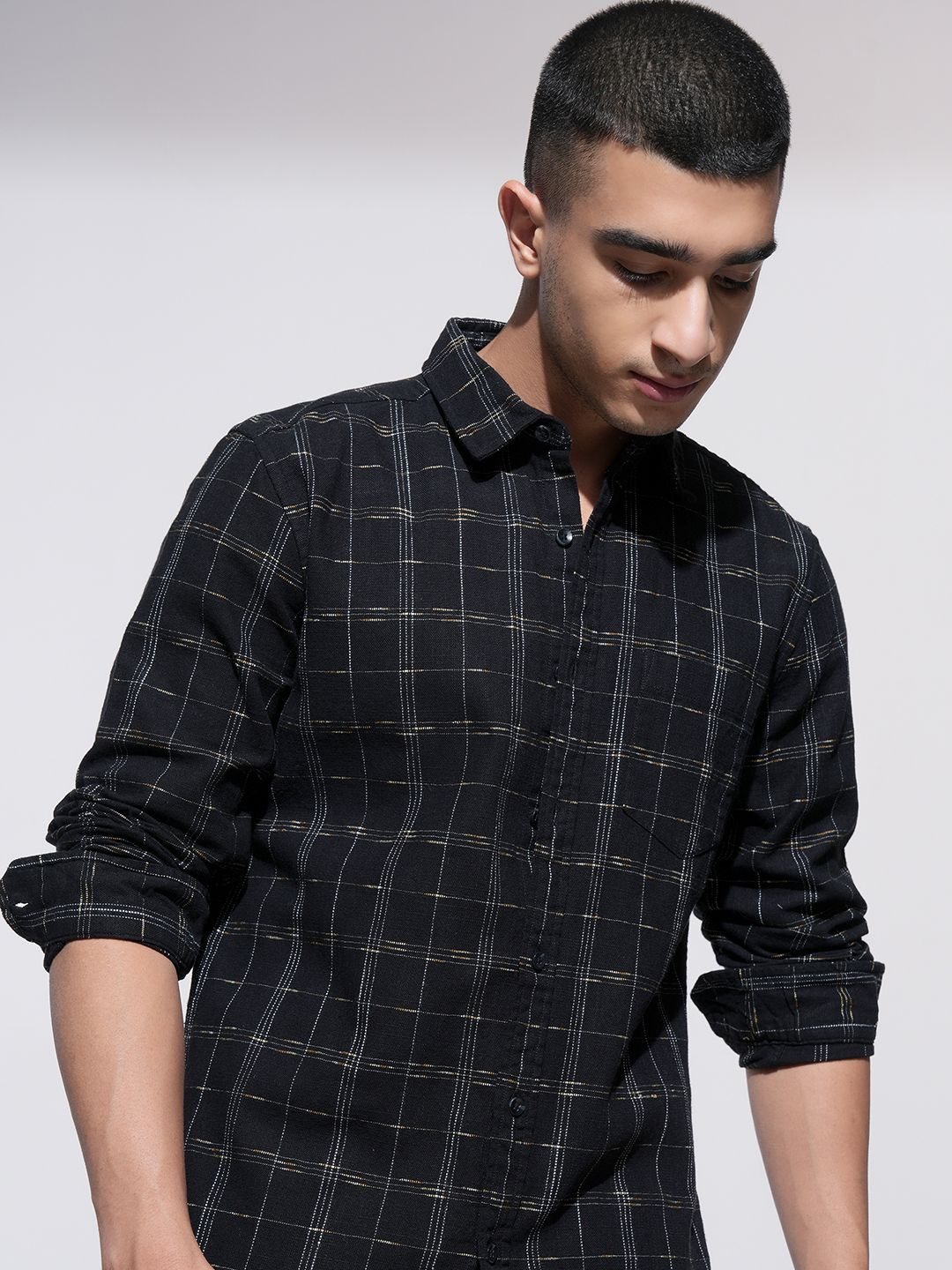 

HIGHLANDER Men Comfort Slim Fit Opaque Checked Casual Shirt, Black