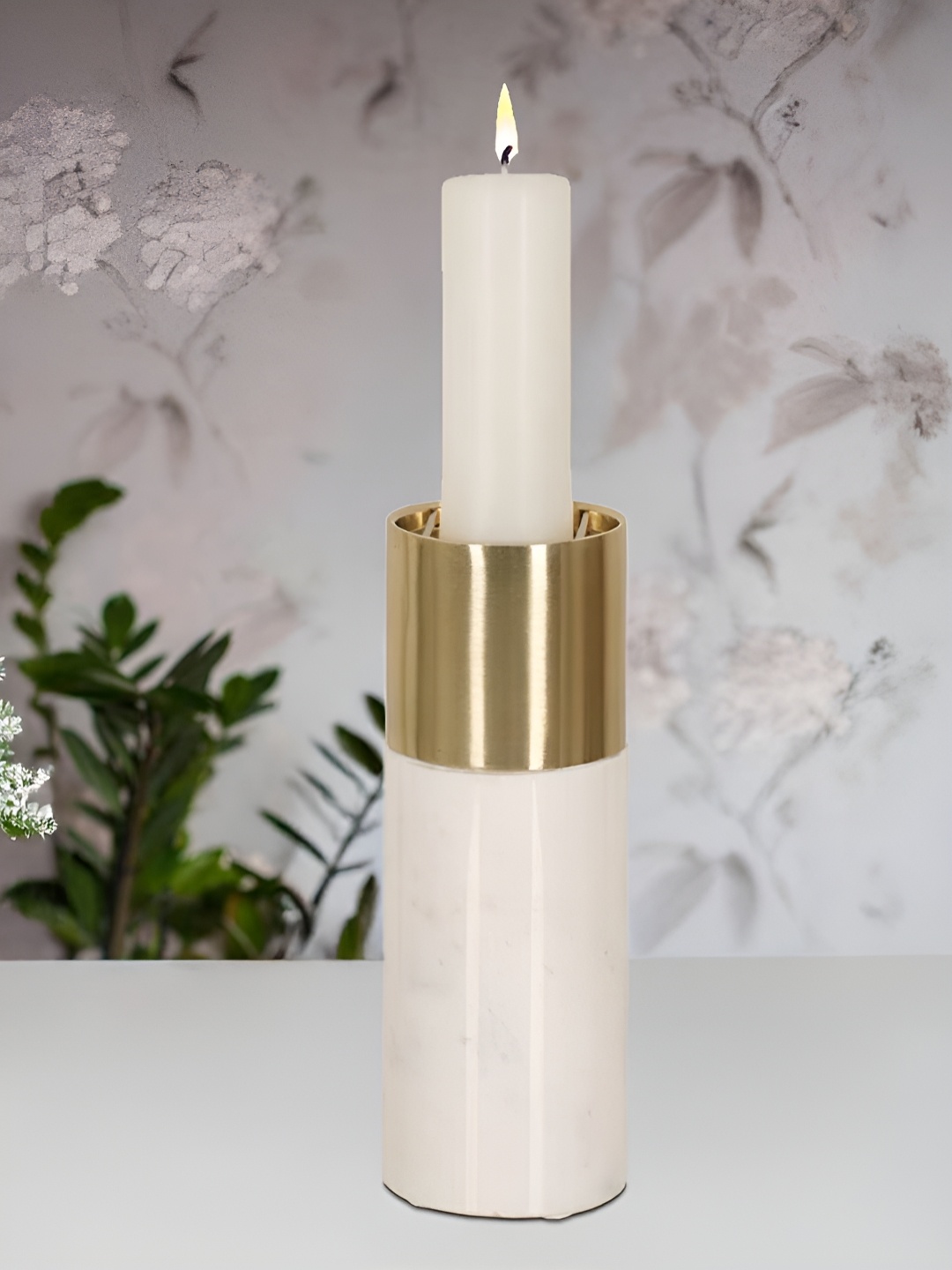 

Royaloak Gold-Toned & White Candle Holder