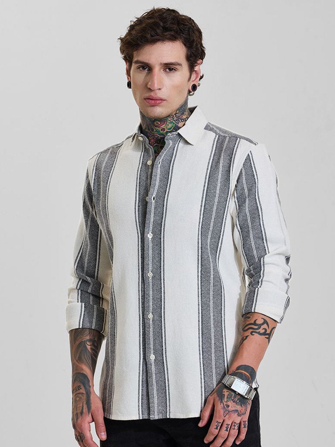 

Snitch Men Slim Fit Opaque Striped Casual Shirt, Black