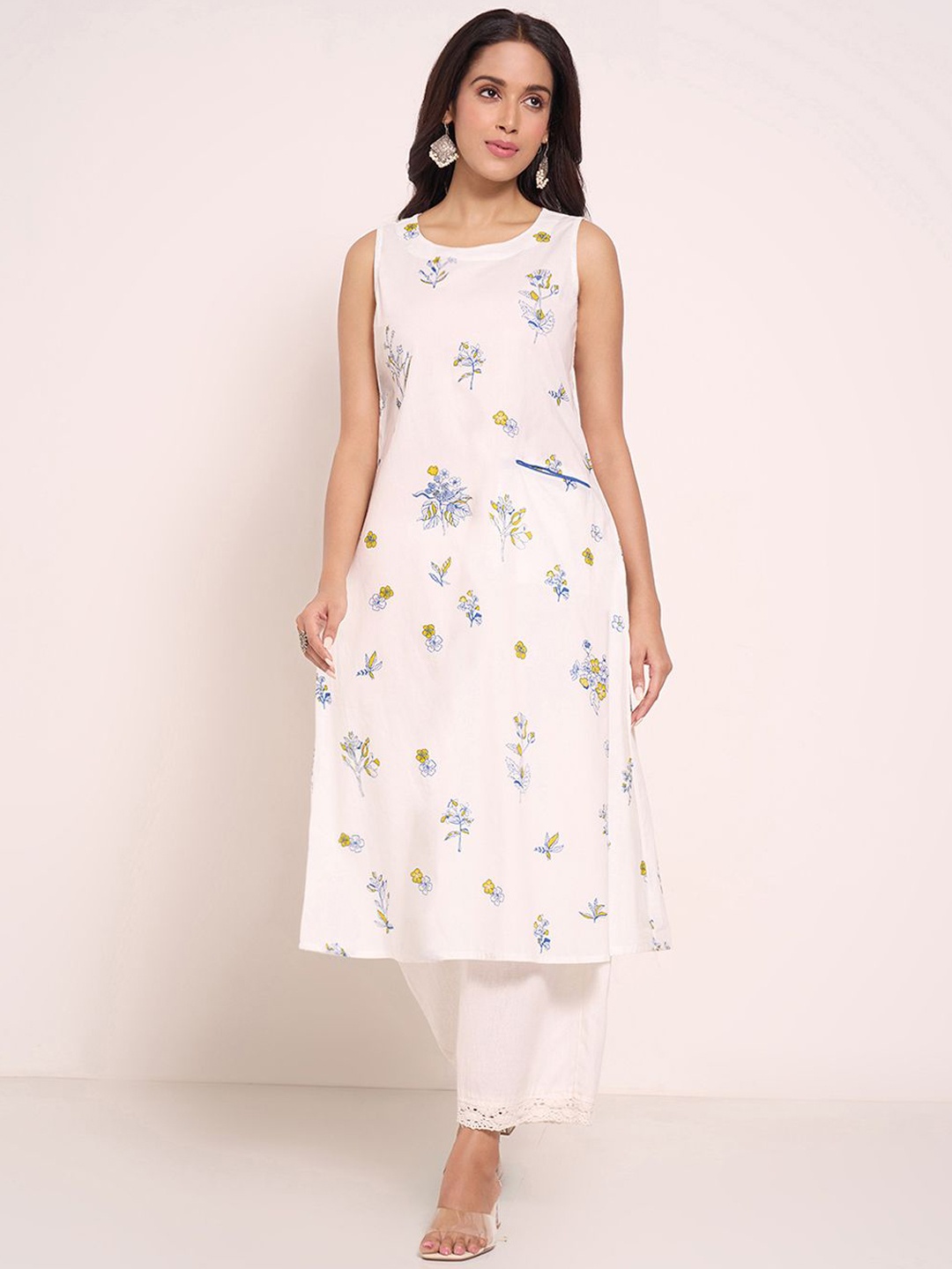 

RANGMANCH BY PANTALOONS Women Geometric Printed Sequinned Kurta, Off white