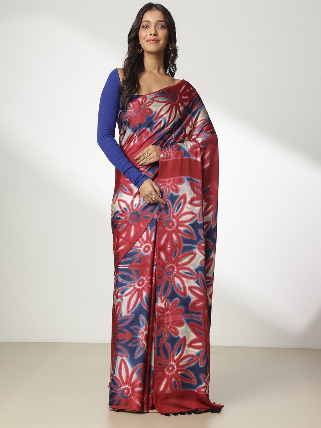 

navyasa by liva Floral Liva Saree, Pink