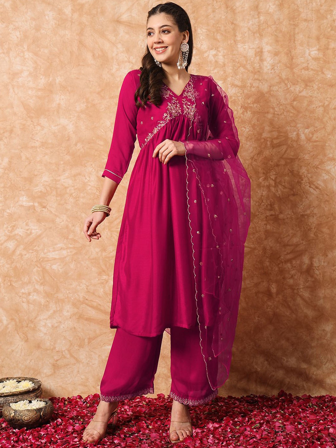 

Divyadham Textiles Women Ethnic Motifs Embroidered Pleated Thread Work Kurta with Palazzos & With Dupatta, Red