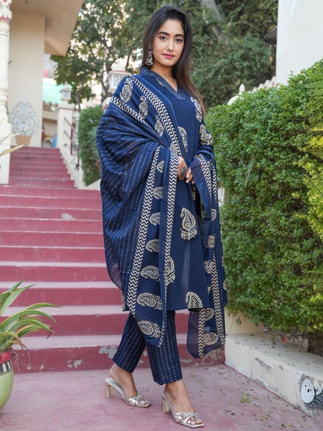 

KALINI Women Paisley Printed Regular Sequinned Pure Cotton Kurta with Trousers & With Dupatta, Blue